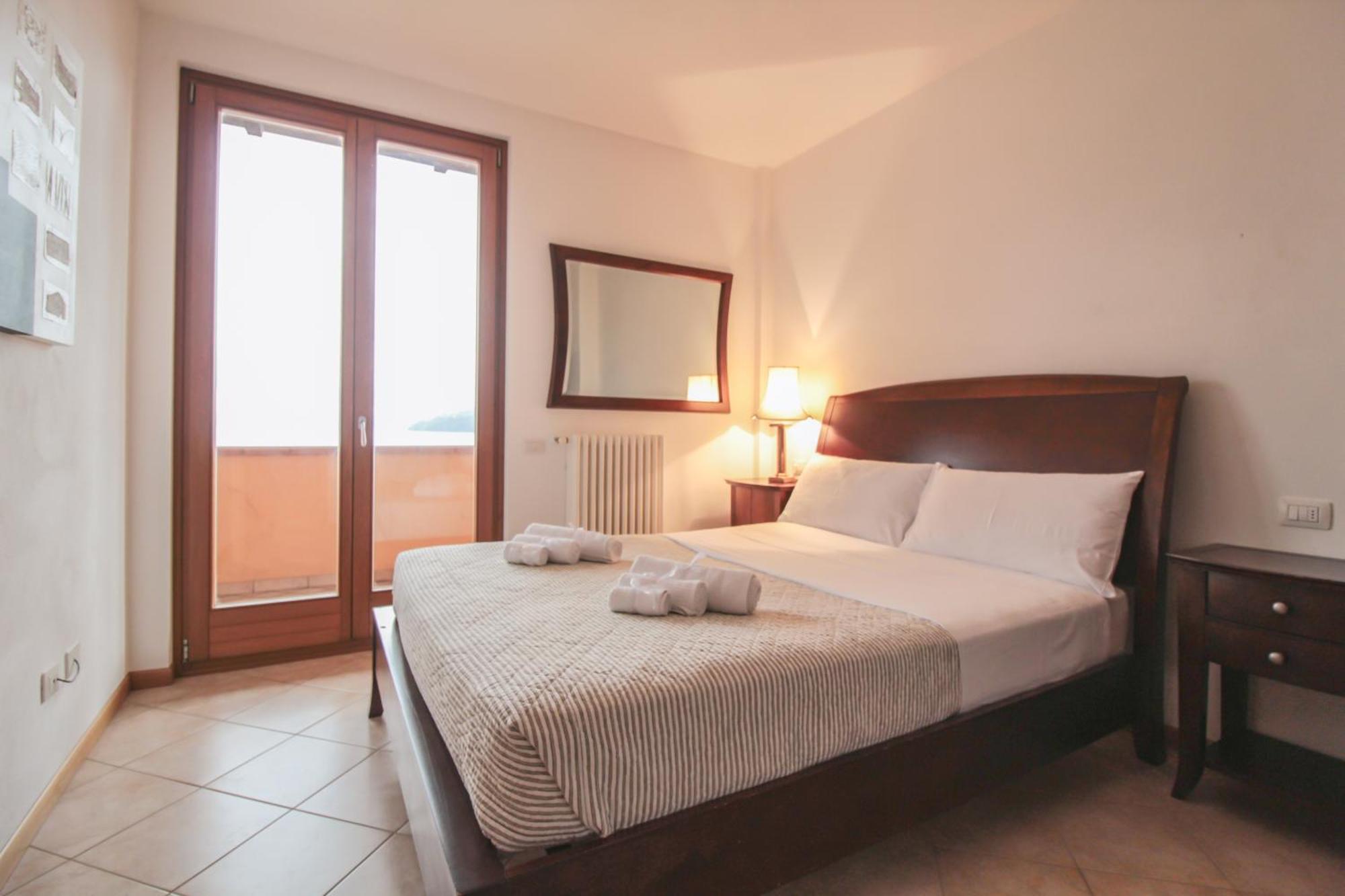 Villa Serena Pianello Del Lario Bagian luar foto